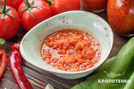 Как приготовить вкусную аджику на зиму: пошаговый рецепт от Евгения Клопотенко