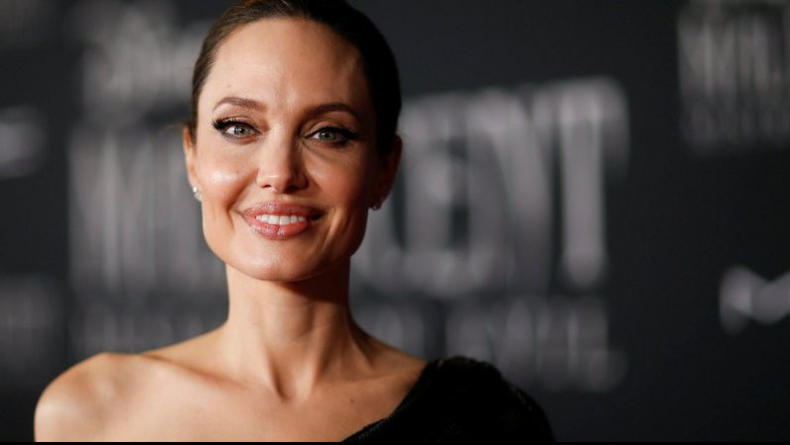 Как выглядит самое модное окрашивание осени 2023: показывает Анджелина Джоли