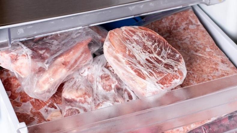 Як розморозити м'ясо за 5 хвилин: кулінарний лайфхак