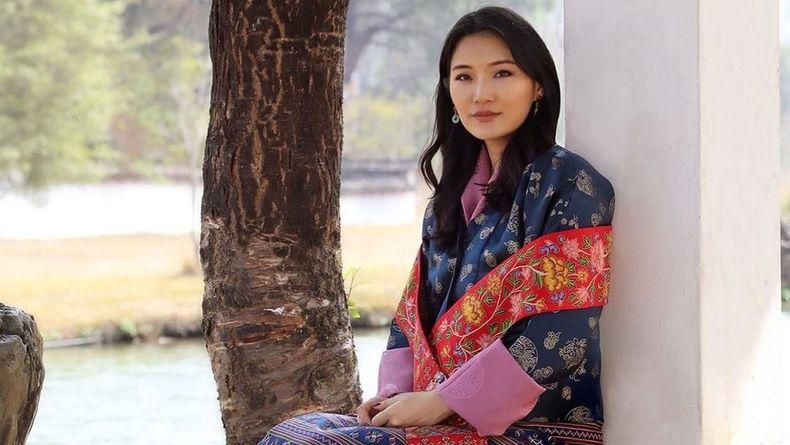Королева Бутана Джецун Пема родила третьего ребенка