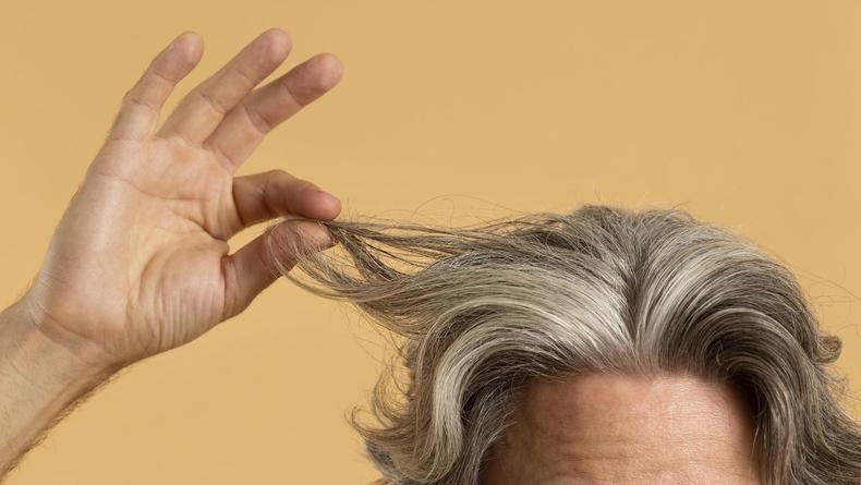 Седые волосы: 5 советов, как от них избавиться