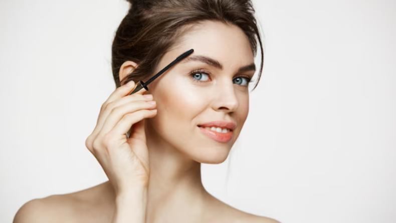Как сделать дневной макияж за 5 минут: пошаговая инструкция