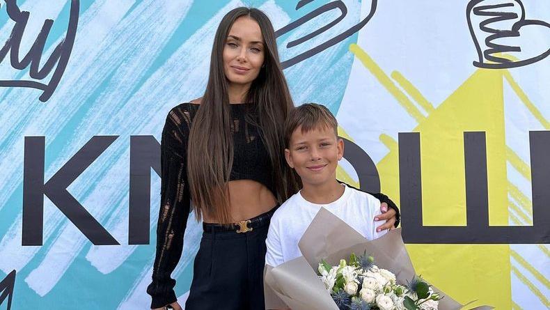 Ксения Мишина сняла на видео, как ее 11-летний сын прыгнул со второго этажа