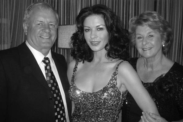 Батьки Кетрін Зета-Джонс Фото: instagram.com/catherinezetajones