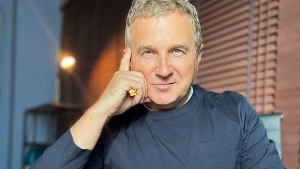 Юрій Горбунов показав, який вигляд мав 25 років тому, коли вів шоу про моду Фото: instagram.com/gorbunovyuriy Юрій Горбунов показав, який вигляд мав 25 років тому, коли вів шоу про моду Фото: instagram.com/gorbunovyuriy