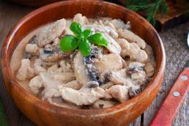 Бефстроганов из курицы: бюджетный рецепт блюда пошагово