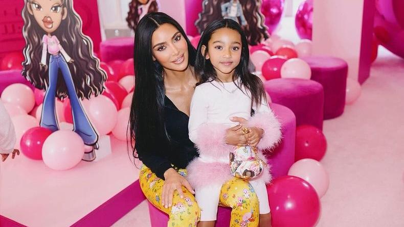 Ким Кардашьян похвасталась вечеринкой по случаю 6-летия дочери Чикаго