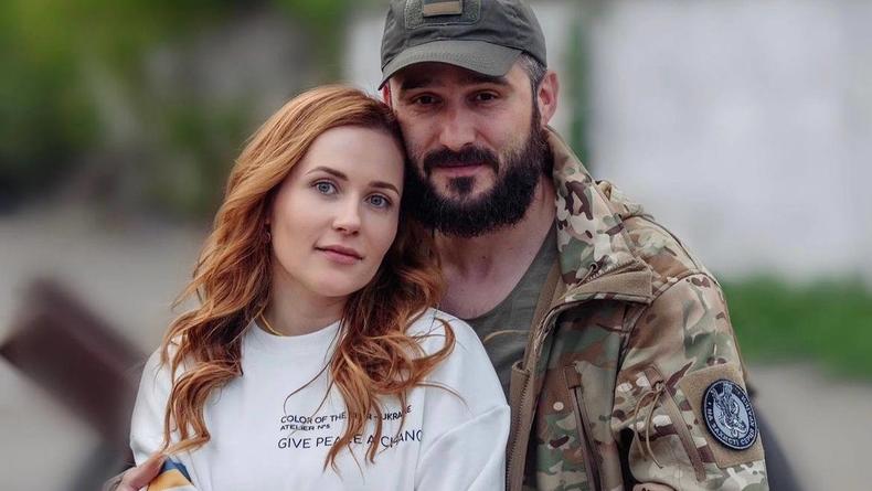 Денисенко показала, як чоловік-військовий привітав її із Днем святого Валентина