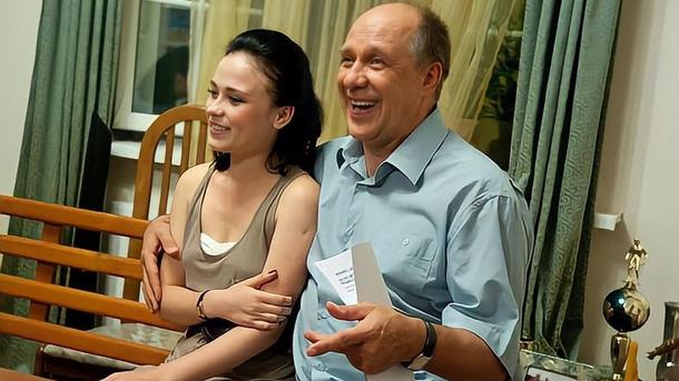 Зірка «Сватів» Олександр Феклістов, який підтримав Україну, виїхав із РФ instagram.com/feklistovofficial