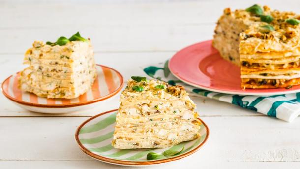 Блинный торт с курицей и грибами Блинный торт с курицей и грибами