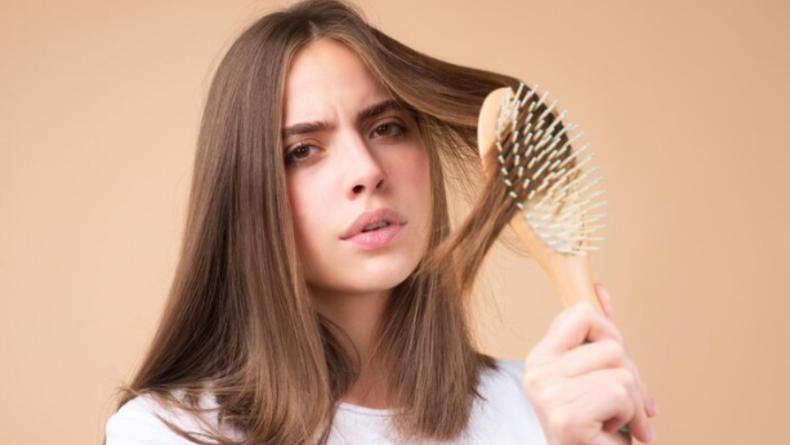Відповідно до вашого типу волосся: як вибрати найкращий шампунь від випадіння волосся