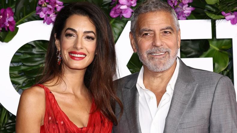 Жена Джорджа Клуни в новом видео засветила интерьер их гостиной