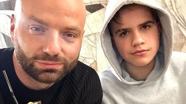 Сын известного ведущего попался на краже в столичном магазине instagram.com/slavademin_official Сын известного ведущего попался на краже в столичном магазине instagram.com/slavademin_official