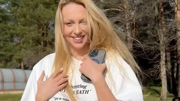 Полякова засвітила, що вирощує у себе на городі instagram.com/polyakovamusic Полякова засвітила, що вирощує у себе на городі instagram.com/polyakovamusic