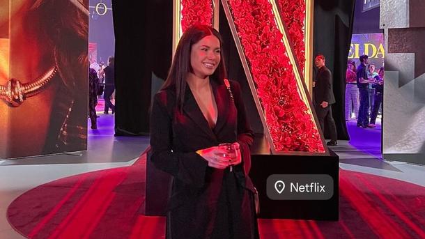 Известную украинскую блогершу пригласили на вечеринку Netflix с создателями «Короны» instagram.com/shamankaa Известную украинскую блогершу пригласили на вечеринку Netflix с создателями «Короны» instagram.com/shamankaa