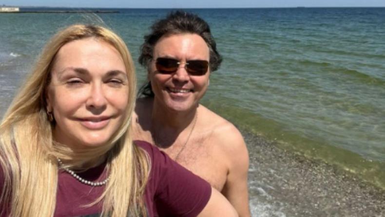 Сумська з чоловіком знялася на пляжі в Одесі