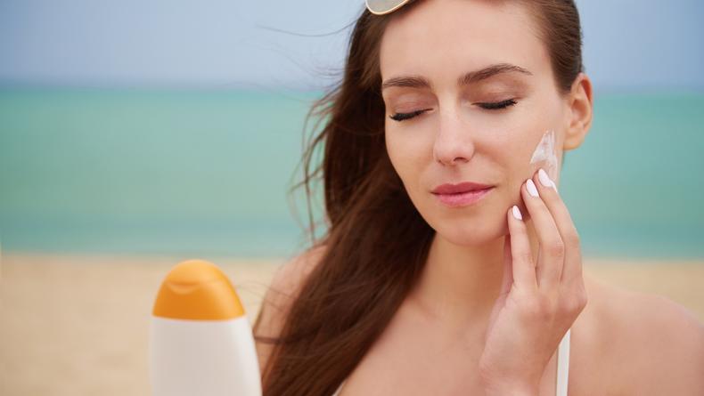 Як вибрати сонцезахисний крем на літо: поради від дерматологів