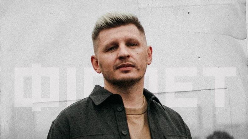 Известный украинский певец пошел на войну добровольцем