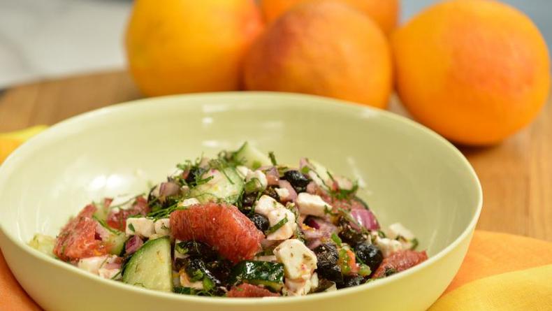 Рецепт грецького салату з цитрусовими покроково
