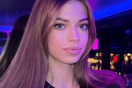 Младшая дочь Веры Брежневой раскрыла страну своего пребывания и занятия