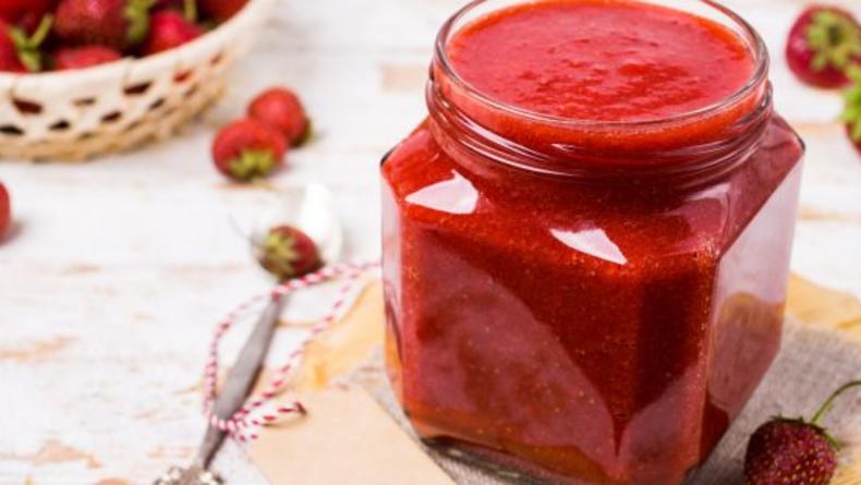 Як приготувати варення з полуниці без варіння: покроковий рецепт