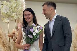 Хамайко вышла замуж в 42 после 18 лет отношений – свадебные фото