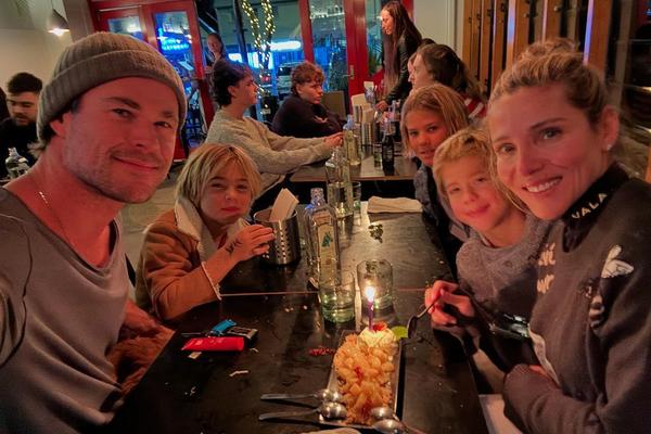 Кріс Гемсворт привітав дружину Ельзу Патакі з 48-річчям instagram.com/chrishemsworth
