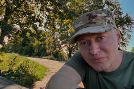 Хлывнюк из «Бумбокса» показал фото с собратьями в блиндаже