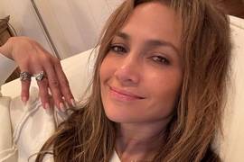 Лопес во время развода с Аффлеком решила и фамилию поменять