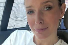 Осадчая показала бабушку, снялась среди каштанов в белом и поведала о болезни