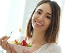 TOП-10 продуктов для здоровых и красивых зубов