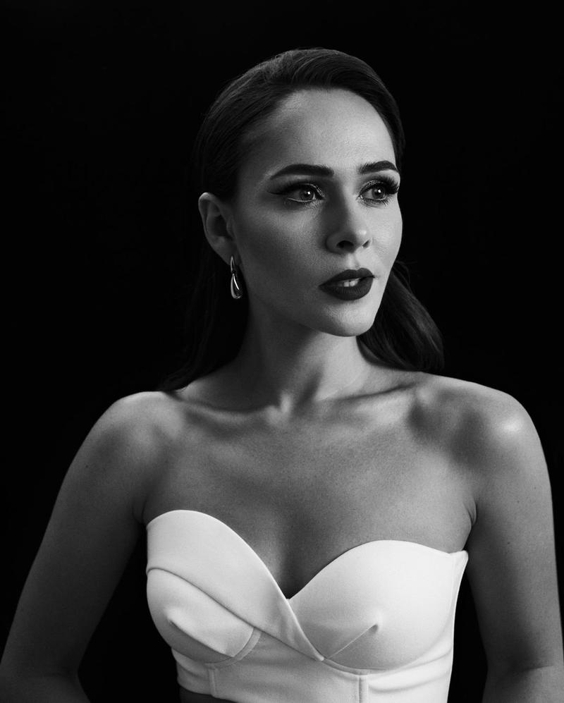 Юлия Санина празнует 34-летие instagram.com/the_hardkiss Юлия Санина празнует 34-летие instagram.com/the_hardkiss