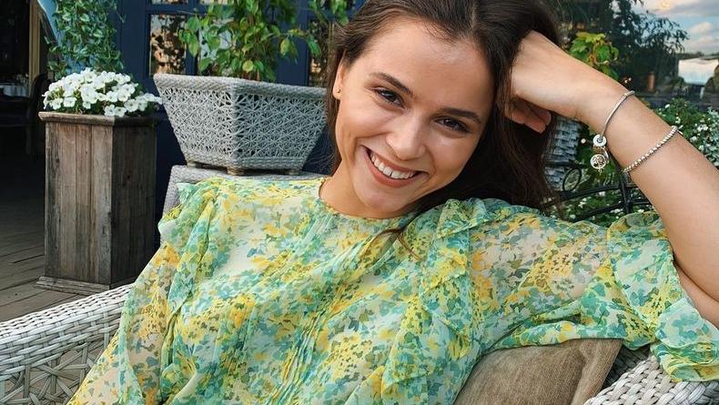 Міла Сивацька натякнула на таємне весілля та показала обранця Міла Сивацька натякнула на таємне весілля та показала обранця
