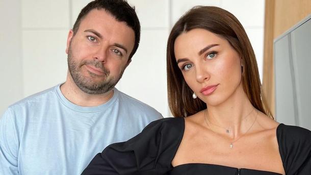 Ведущий «Холостяка» Решетник показал, как он с женой изменились за 16 лет instagram.com/kristina_reshetnik Ведущий «Холостяка» Решетник показал, как он с женой изменились за 16 лет instagram.com/kristina_reshetnik