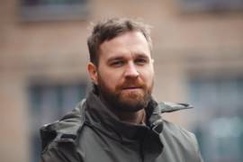 Чай вместо алкоголя: как расслабляется актер сериала «Вскрытие покажет»