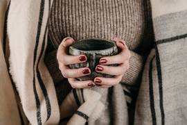 Модный маникюр в оттенке бургунди: 15 красивых идей на зиму