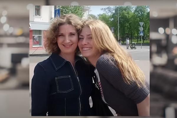 Мама Дарьи Петрожицкой youtube.com/@alina_dorotiuk