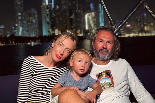 Василиса Фролова, Дмитрий Котеленец и их сын Родион facebook.com/vasilisa.frolova