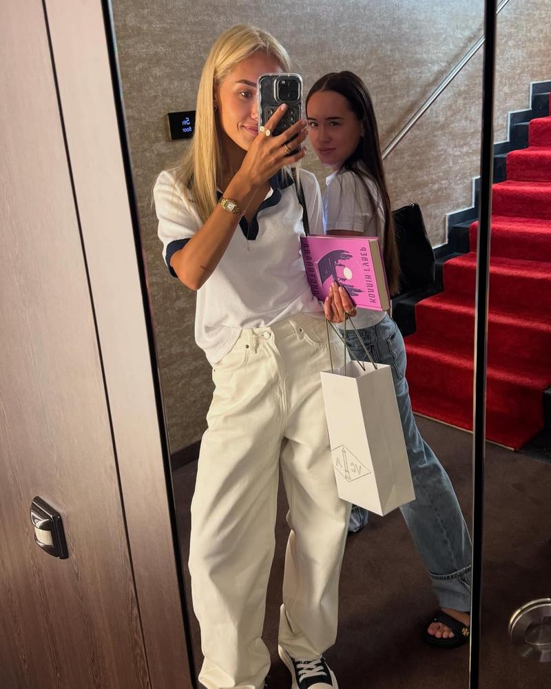 Даша Квіткова показала сестру Надю instagram.com/kvittkova Даша Квіткова показала сестру Надю instagram.com/kvittkova