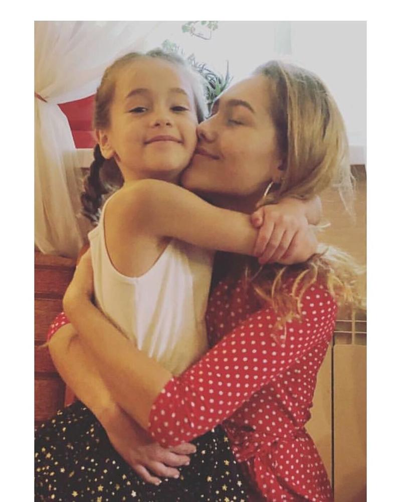 Даша Квіткова показала сестру Надю instagram.com/kvittkova Даша Квіткова показала сестру Надю instagram.com/kvittkova