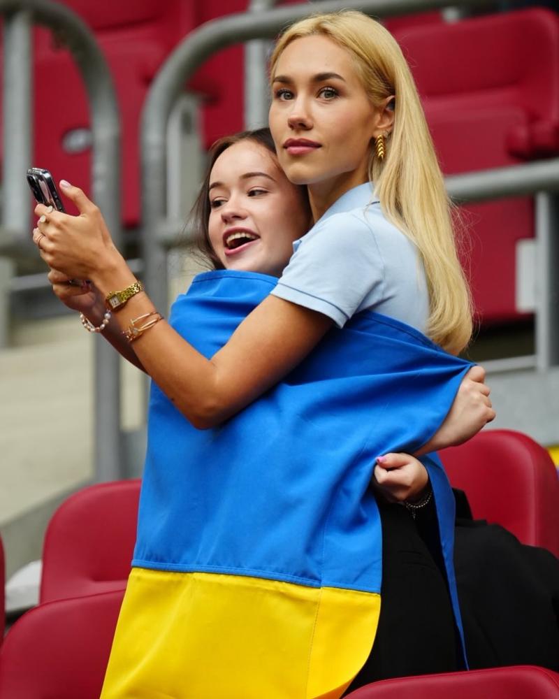Даша Квіткова показала сестру Надю instagram.com/kvittkova Даша Квіткова показала сестру Надю instagram.com/kvittkova
