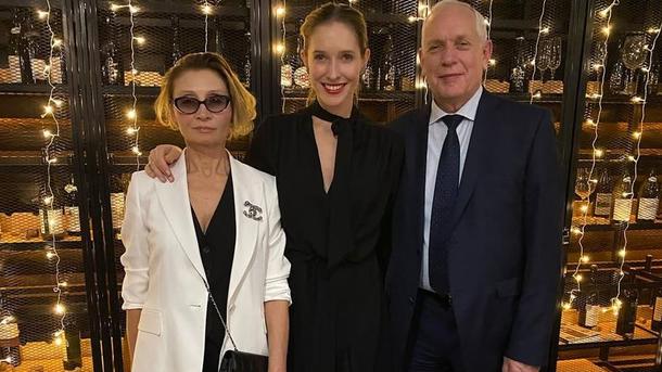 Осадчая показала, как ее родители отпраздновали 44-летие брака instagram.com/kosadcha