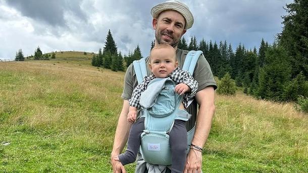 Бєдняков розсмішив роликом про батьківські будні з двома дітьми instagram.com/biedniakov Бєдняков розсмішив роликом про батьківські будні з двома дітьми instagram.com/biedniakov
