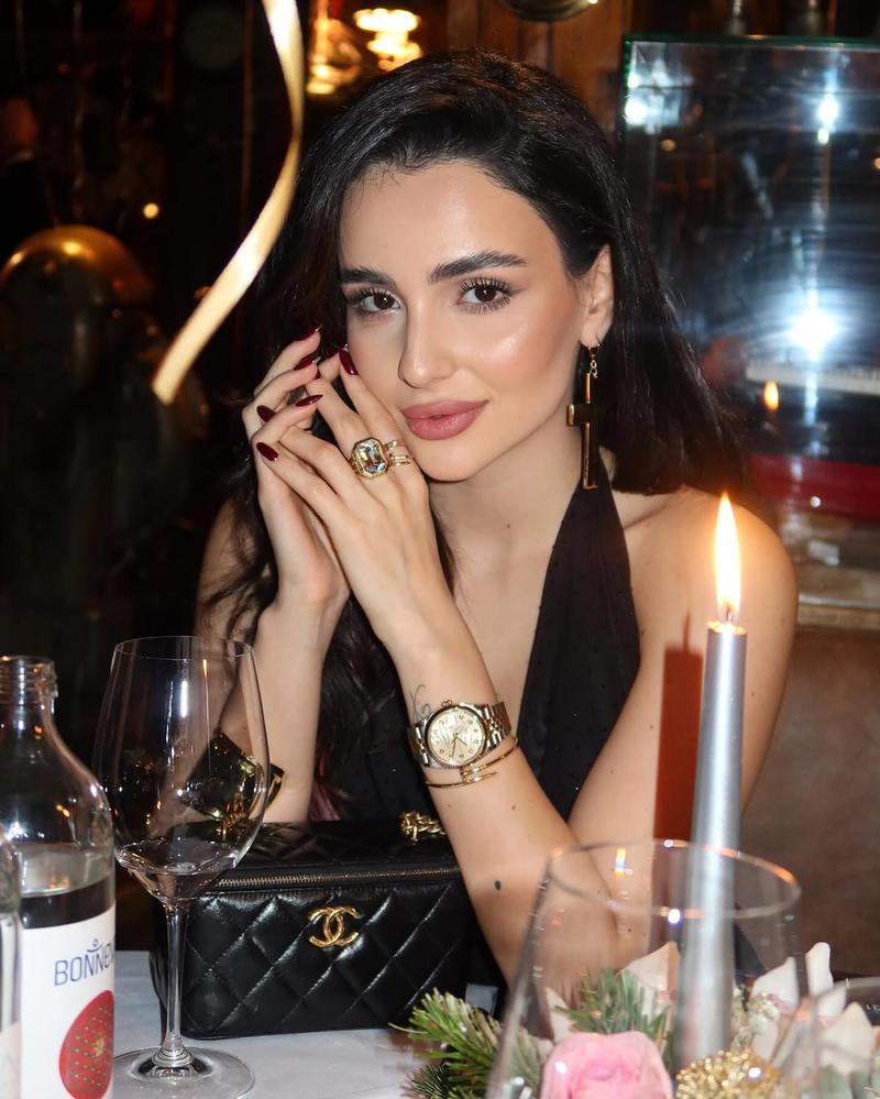Анна Тринчер показала, где и с кем встретила Новый год instagram.com/annatrincher_official Анна Тринчер показала, где и с кем встретила Новый год instagram.com/annatrincher_official