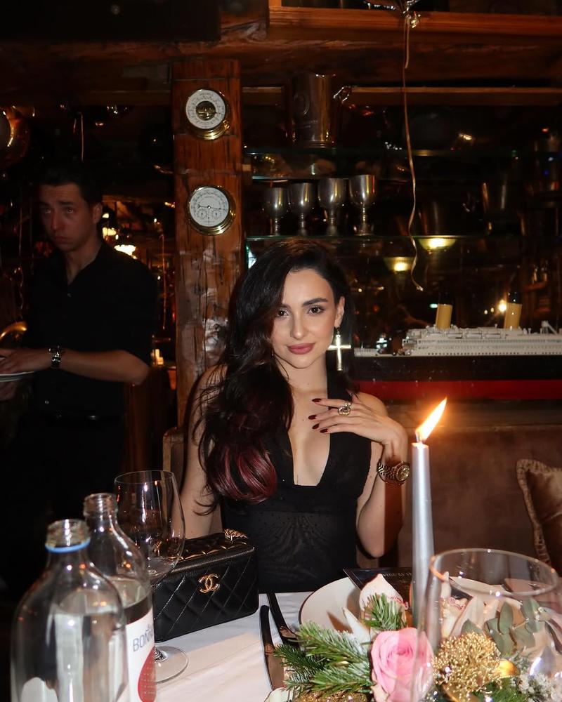 Анна Тринчер показала, где и с кем встретила Новый год instagram.com/annatrincher_official Анна Тринчер показала, где и с кем встретила Новый год instagram.com/annatrincher_official