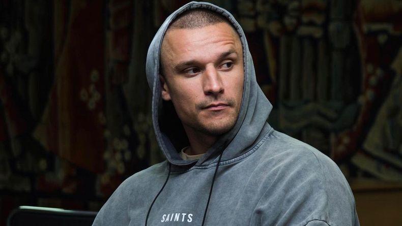 «Вигулював молодь»: Тарас Цимбалюк зробив селфі з батьками «Вигулював молодь»: Тарас Цимбалюк зробив селфі з батьками